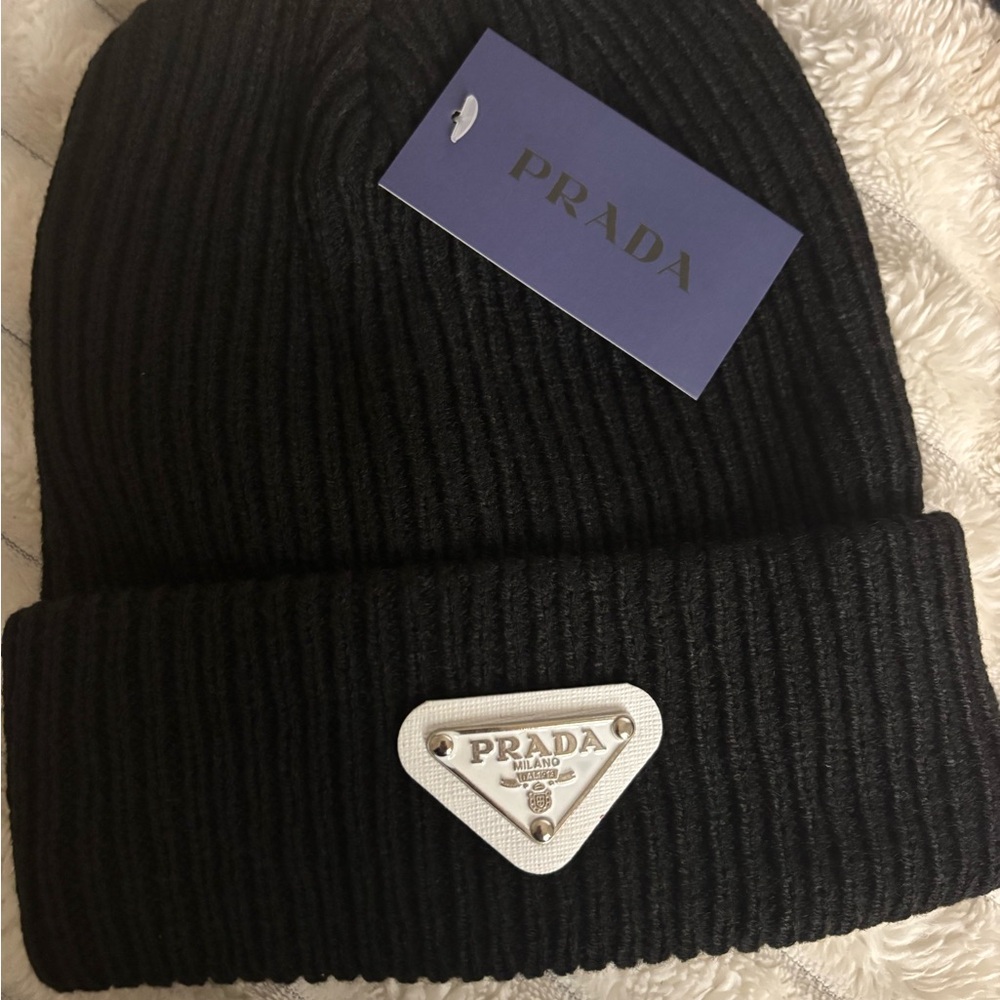 Black Ribbed Knit Hat